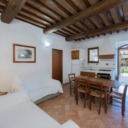 Alloggio per agriturismo Tenuta Decimo - Il Borgo Di Mariano *